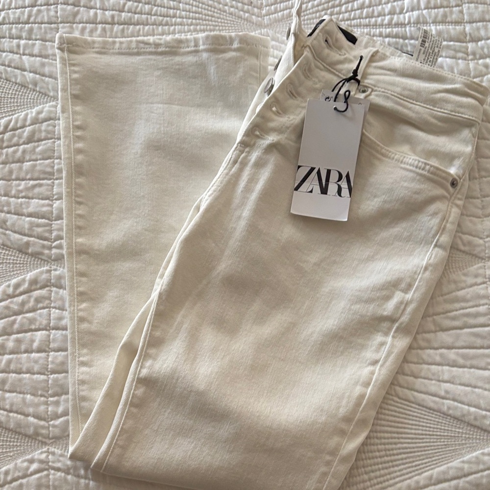 Zara Button Front Cropped Flair White Jeans 6 NWT